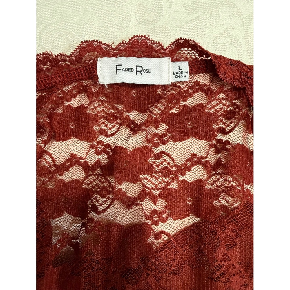 Faded‎ Rose Lace Camisole Womens Large Burgundy Sheer V-Neck Cropped Romantic - Picture 3 of 8